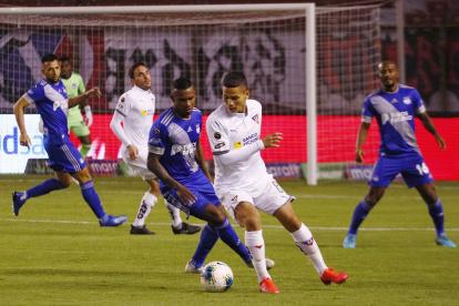 Los jugadores de Emelec lucieron muy aplicados ante Liga de Quito, incluso jugando gran parte del partido en inferioridad numérica.