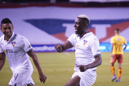 El ariete cafetero Cristhian Martínez Borja destaca por su efectividad ante la red.