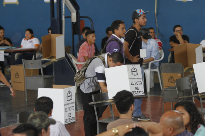 El COE Nacional sugiere fijar otra fecha para evitar aglomeraciones.