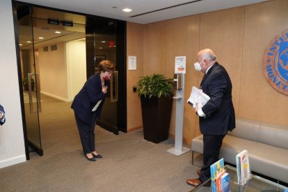 Kristalina Georgieva, directora del FMI, recibió al ministro de Economía y Finanzas, Mauricio Pozo, el mes pasado, en Washington.