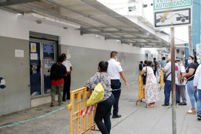 Los usuarios. A diario acuden a la ANT para exigir soluciones. 

PERIODISTA : JOSE PIZZA

FECHA : 23/11/2020 

Agencia (ag-extra)