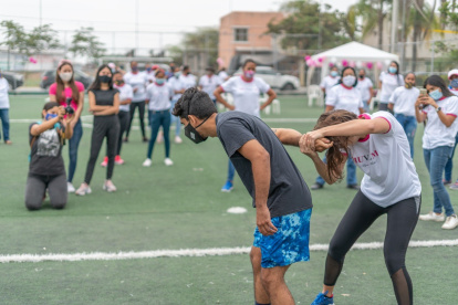 Parte de los talleres que brindó Muvalmu, a vaerias mujeres.