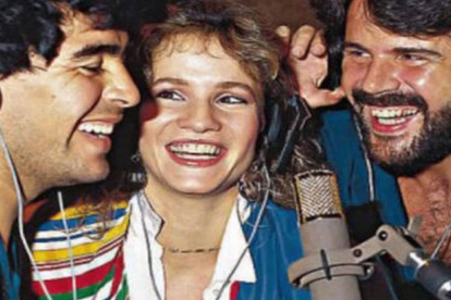 El "Pelusa" mantuvo un romance de casi un año con Lucía Galán, de Pimpinela.