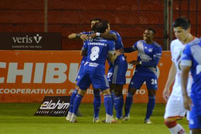 Los jugadores de Emelec festejan uno de los tantos conseguidos el viernes ante el Mushuc Runa.