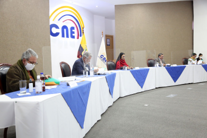 El Consejo Nacional Electoral aprueba un informe jurídico y técnico sobre las candidaturas, no entra a analizar los planes de Gobierno.