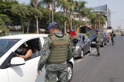 En La Puntilla. Hubo controles con policías y militares, desde temprano.

PERIODISTA : DIANA SOTOMAYOR 

FECHA : 30/11/2020 

Agencia (ag-extra)