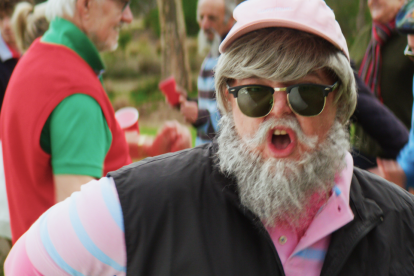 La canción lanzó a la popularidad mundial a lo largo de los últimos meses a la cantante australiana Tones And I.