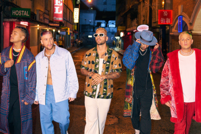 Es la segunda canción en la que hacen colaboración