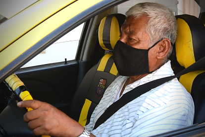"Don Pedro" lleva trabajando como taxista desde hace 22 años.