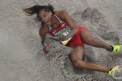 Rojas mejoró este año el récord mundial de triple en pista cubierta con un registro de 15,43 metros.