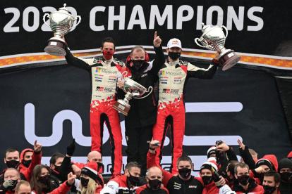 El plioto francés en el podio con su séptima corona.