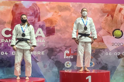 Monarca. La judoca manabita durante la premiación en los 63 kg.