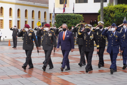 Ceremonia. En el Ministerio de Defensa se cumplió la presentación de los nuevos comandantes de las Fuerzas Armadas.
