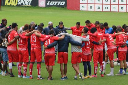 El Nacional entrenó en su complejo de Tumbaco bajo las órdenes de José Villafuerte, exjugador del club.