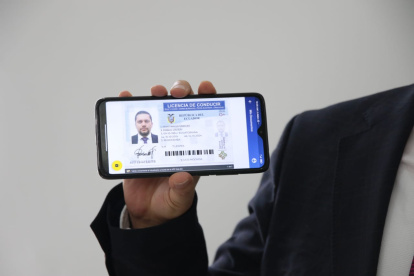 Licencias digitales de conducir ya se dan en Ecuador.
