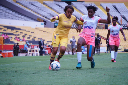 Las jugadores de Barcelona jugaron al todo o nada en el Monumental.