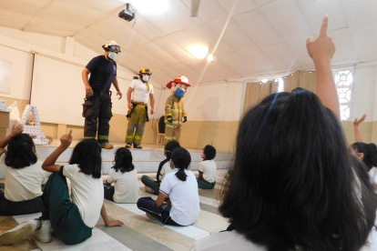 Hecho. En la actividad participaron también bomberos voluntarios.