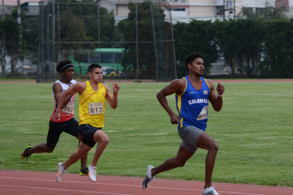 Destacado. Álex Quiñónez (d) mostró solvencia para obtener la medalla de oro.
