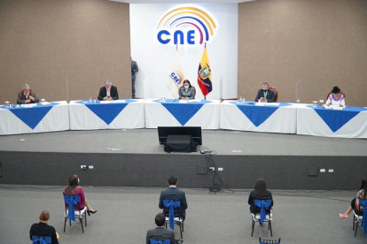 Luego de tres intentos fallidos, el pleno del CNE logró tener quórum este 14 de diciembre para aprobar la resulución.