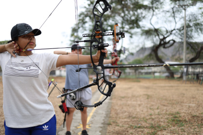 Preseleccionados. Blanca Rodrigo y Daniel Guerrero fueron dos de los tiradores con arcos más destacados en el primer selectivo nacional. Se alistan ya para el segundo, en enero.