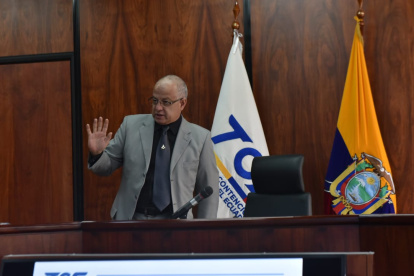 El presidente del TCE, Arturo Cabrera, considera que el único responsable por las demoras en la calificación de candidaturas es el CNE.