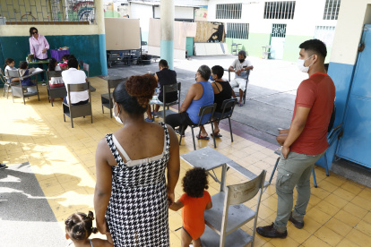 El Ministerio de Educación autorizó el retorno a las aulas de clase.