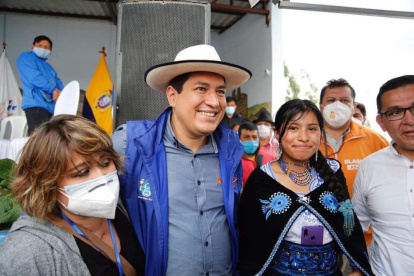 Candidato. La sonrisa de diseño es un producto de mercadeo que el delfín del Rafael Correa se calza con el mismo automatismo que el sombrero.