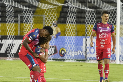 El Nacional, además de ganar a Orense, debe esperar que Liga de Portoviejo no se imponga a Aucas.