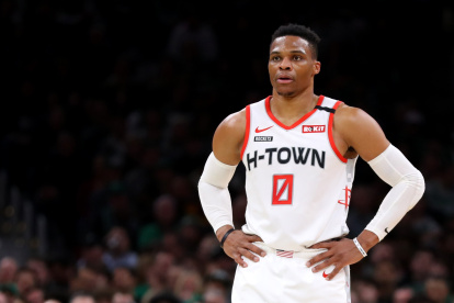 BOSTON, MASSACHUSETTS - FEBRUARY 29: Russell Westbrook #0 of the Houston Rockets looks on during the first half of the game against the Boston Celtics at TD Garden on February 29, 2020 in Boston, Massachusetts.   Maddie Meyer/Getty Images/AFP

== FOR NEWSPAPERS, INTERNET, TELCOS & TELEVISION USE ONLY ==

 BKN-BKO-SPO-HOUSTON-ROCKETS-V-BOSTON-CELTICS