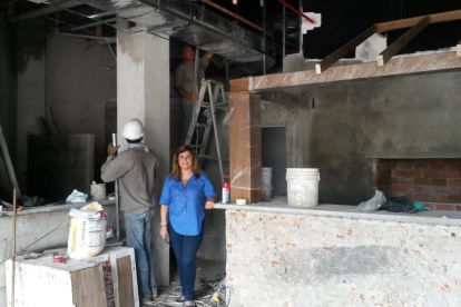 El mejoramiento de vivienda y locales se pone de moda en estos días. Ante la crisis hay quienes sugieren solo dar mantenimiento. La Arquitecta Ana Zapata no esta muy de acuerdo. Aquí en una obra.