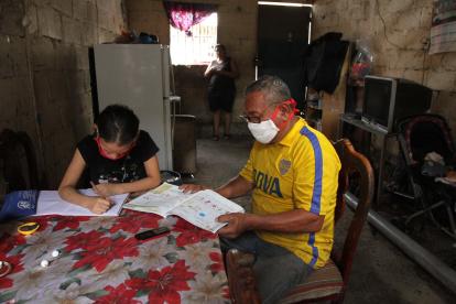 Desde la pandemia, los estudiantes reciben clases desde casa.