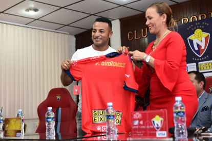 Lucía Vallecilla tuvo enfrentamientos con jugadores que contrató para reforzar el plantel, como Pedro Quiñónez.
