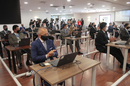 La renuncia se da luego que los postulantes cumplieran con la etapa de la prueba teórica.