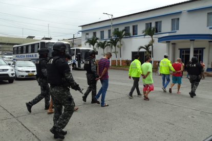 Hecho. Cuatro personas fueron detenidas en el sector de Sauces.