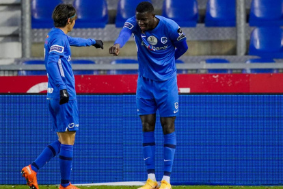 Los jugadores tendrán que mantener la distancia en las celebraciones de los goles.