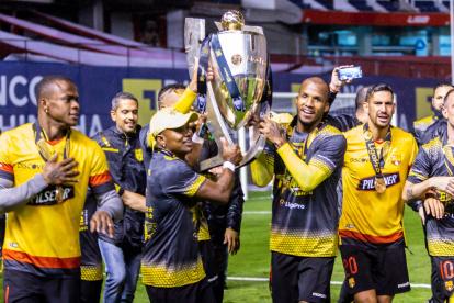 Barcelona debe consolidar un proceso de renovación que se inició la temporada anterior.