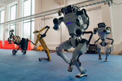 Boston Dynamics, una de las empresas más prometedoras del sector de la robótica, muestra nuevas habilidades de sus máquinas: bailar.