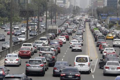 Los salvoconductos los emitirá la autoridad municipal para citas médicas y traslados al aeropuerto.