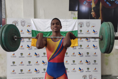 Protagonista. El halterista federado por Zamora fue llamado a la selección nacional y compitió en el Sudamericano y Panamericano en línea que se disputó en diciembre pasado.