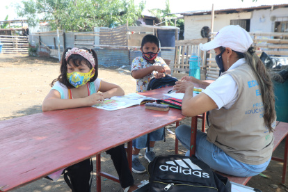 Los tutores que el Municipio de Guayaquil contrató apoyan en la escolaridad de 6.000 niños de Monte Sinaí, quienes en tiempo de pandemia han tenido problemas para continuar con sus estudios.
