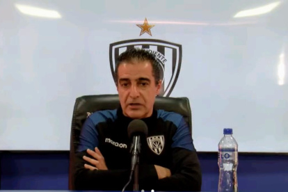 El entrenador portugués conversará en las próximas horas con los entrenadores de las formativas para definir el trabajo