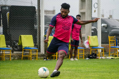 Jonathan González fue parte de Delfín en la temporada 2020. Aucas será su quinta camiseta en el fútbol ecuatoriano