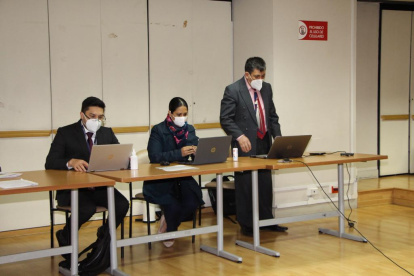 Diligencia. El fiscal Wilson Toainga durante la audiencia de apelación cumplida este viernes 8 de enero en la Corte Nacional de Justicia.