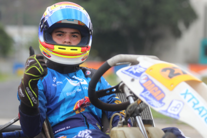 El piloto ecuatoriano espera representar a Ecuador en el mundial de Italia.