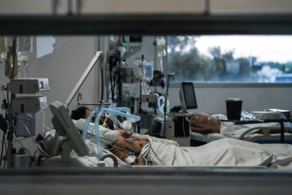 Los contagios del coronavirus siguen creciendo y este domingo superaron los 88 millones en el mundo, una tendencia que se ha incrementado más por la facilidad de transmisión de la nueva cepa británica de la covid-19,