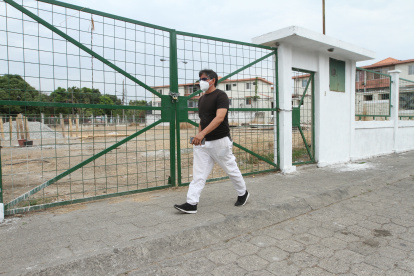 Espacio. El solar está ubicado junto a un parque que se inauguró hace un año.