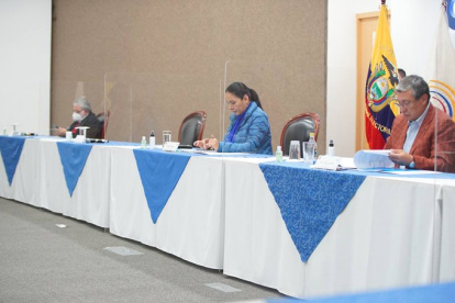 Definición. El CNE tampoco hace público el nombre o nombres de los moderadores del debate presidencial.