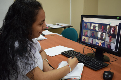 Oportunidad. Los jóvenes de la peninsila con entusiasmo empezaron ayer, lunes 11 de enero de 2021, las clases de carreras cortas.