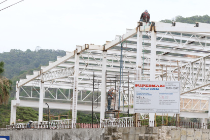La cadena de ventas al detalle avanza en la construcción de su primer local en esta zona de desarrollo y alta plusvalía.