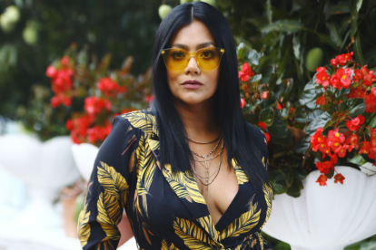 Dora West para el lente de EXPRESIONES.